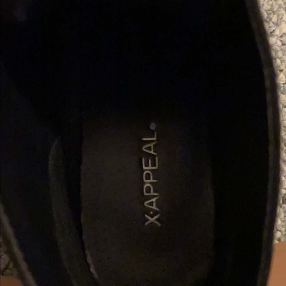 Heels - Picture 3 of 3